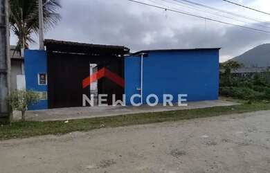 Imagem: A casa possui 2 Dormitórios, 2 Banheiros, 5 Vagas na garagem