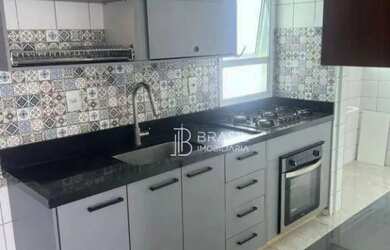 Imagem: O apartamento possui 3 Dormitórios, 1 Banheiro, 3 Vagas na