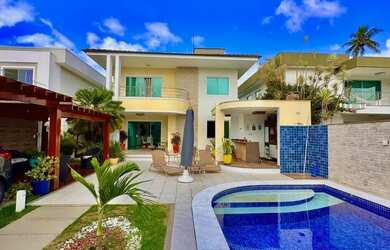 Imagem: A casa possui 4 Dormitórios, 4 Banheiros, 2 Vagas na garagem