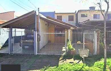 Imagem: A casa possui 3 Dormitórios, 4 Banheiros, 1 Vaga na garagem