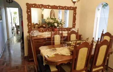 Imagem: A casa possui 3 Dormitórios, 4 Banheiros, 2 Vagas na garagem