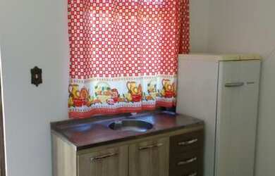 Imagem: A kitnet possui 1 Dormitório e está localizado em Navegantes