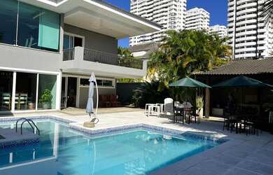 Imagem 1: Casa 4 Suítes 912m² Condomínio Alto Padrão - Barra da Tijuca