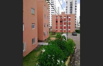 Imagem 2: Alugo apto em Neópolis no condomínio portal do Jiqui 1 com 2/4 R$700