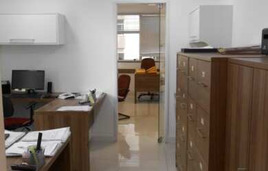 Imagem: O depósito possui 1 Vaga na garagem, 50m² de Área e está