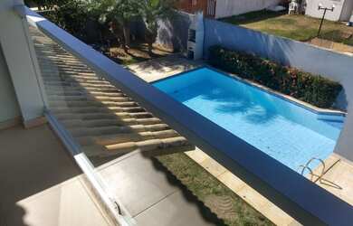 Imagem: A casa em condomínio possui 3 Dormitórios, 4 Banheiros, 3