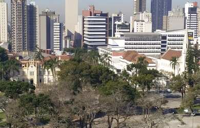 Imagem: O apartamento possui 3 Dormitórios, 2 Banheiros, 112m² de