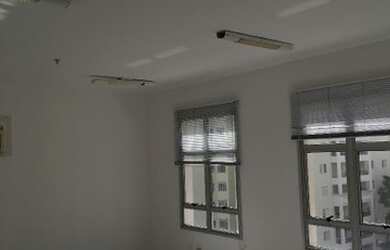 Imagem: O depósito possui 1 Vaga na garagem, 36m² de Área e está