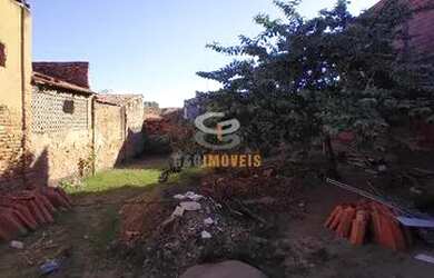 Imagem: A casa possui 3 Dormitórios, 1 Banheiro, 135m² de Área e