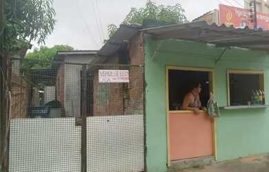 Imagem: A casa à venda possui 2 Dormitórios e 1 Banheiro e está localizado