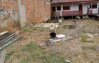 Imagem 4: Vendo uma casa. 35m² de Área, 3 Vagas na garageme5 Dormitórios