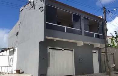 Imagem: A casa possui 4 Dormitórios, 4 Banheiros, 1 Vaga na garagem