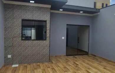 Imagem: A casa possui 2 Dormitórios, 2 Banheiros e está localizado