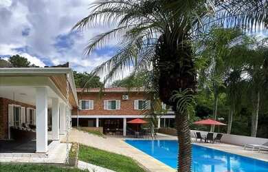 Imagem: A casa em condomínio possui 5 Dormitórios, 5 Banheiros, 5