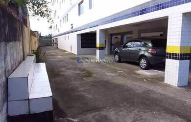 Imagem: O apartamento possui 1 Dormitório, 1 Banheiro, 1 Vaga na garagem