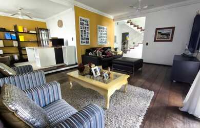 Imagem 4: Casa ampla com 4 dormitórios para locação na Trindade - Ideal para...