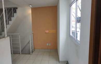 Imagem: A casa possui 2 Dormitórios, 5 Banheiros, 2 Vagas na garagem