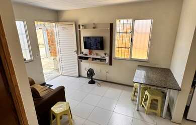 Imagem: A casa possui 2 Dormitórios, 1 Banheiro, 3 Vagas na garagem