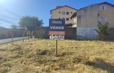 Imagem: O terreno possui 284m² de Área e está localizado em Granada