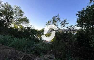 Imagem: O terreno possui 377m² de Área e está localizado em Camboinhas