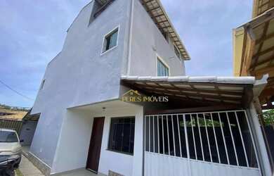 Imagem: A casa possui 3 Dormitórios, 1 Banheiro, 1 Vaga na garagem