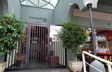 Imagem: O apartamento possui 1 Dormitório, 1 Banheiro, 1 Vaga na garagem