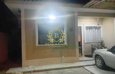 Imagem: A casa possui 2 Dormitórios, 2 Banheiros, 1 Vaga na garagem