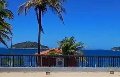 Imagem: A casa em condomínio possui 2 Dormitórios, 4 Banheiros, 2