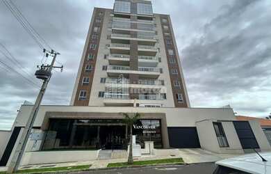 Imagem: O apartamento possui 3 Dormitórios, 2 Banheiros, 2 Vagas na