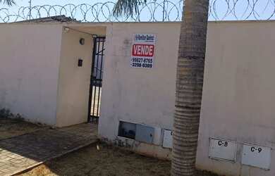 Imagem: A casa em condomínio possui 2 Dormitórios, 1 Banheiro, 1 Vaga