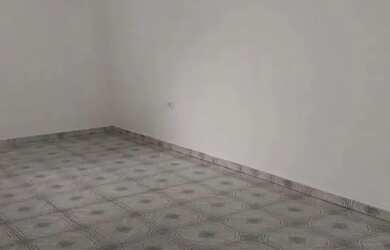 Imagem: A casa possui 1 Dormitório, 1 Banheiro, 40m² de Área e está