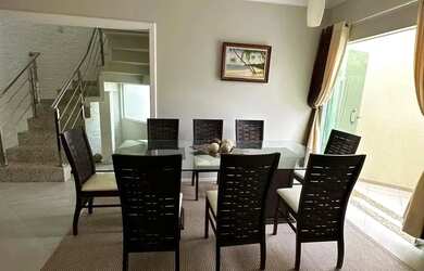 Imagem: A casa em condomínio possui 5 Dormitórios, 5 Banheiros, 4