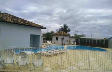 Imagem: A casa em condomínio possui 2 Dormitórios, 1 Banheiro, 2 Vagas