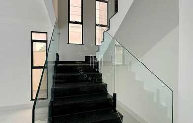 Imagem 10: Imóvel para venda possui 204 metros quadrados com 3 quartos em Boa Vista - Vitória da Conq