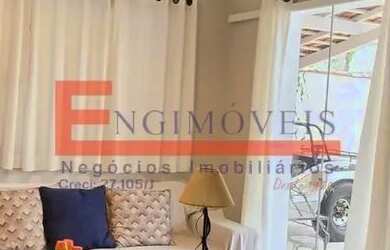 Imagem: A casa possui 5 Dormitórios, 3 Banheiros, 2 Vagas na garagem