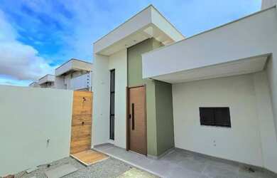 Imagem: A casa à venda possui 3 Dormitórios, 2 Banheiros, 2 Vagas