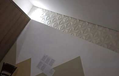 Imagem: A casa possui 3 Dormitórios, 3 Banheiros e 1 Vaga na garagem