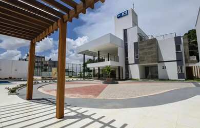 Imagem: A casa em condomínio possui 4 Dormitórios, 2 Banheiros, 2