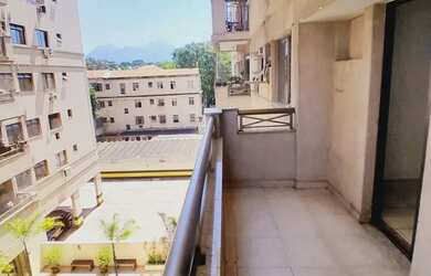 Imagem: O apartamento possui 2 Dormitórios, 1 Banheiro e 64m² de Área