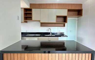 Imagem: O apartamento possui 3 Dormitórios, 2 Banheiros, 2 Vagas na