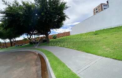 Imagem: O terreno possui 410m² de Área e Imóvel novo e está localizado