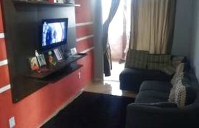 Imagem: A casa possui 2 Dormitórios, 1 Banheiro e está localizado