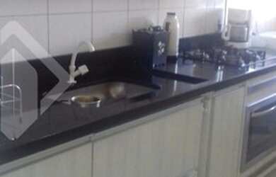 Imagem: O apartamento possui 3 Dormitórios, 1 Banheiro, 1 Vaga na garagem