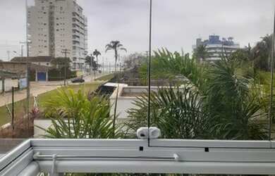 Imagem: O apartamento possui 3 Dormitórios, 1 Banheiro, 3 Vagas na