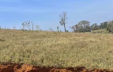 Imagem: O terreno possui 1.000m² de Área e está localizado em Atibaia