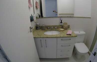 Imagem 6: Apartamento de 3 quartos mais dependência, andar alto, vista área de...