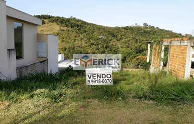 Imagem: O terreno possui 420m² de Área e está localizado em Grama