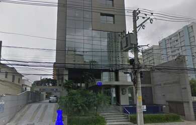 Imagem: O depósito possui 2 Vagas na garagem, 112m² de Área e está