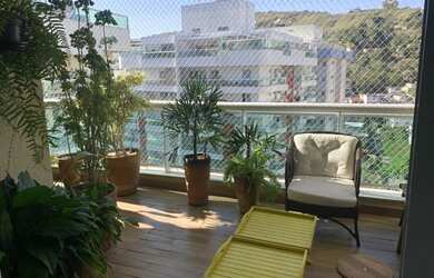 Imagem: O apartamento possui 4 Dormitórios, 4 Banheiros, 2 Vagas na