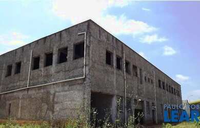 Imagem: O depósito possui 2.400m² de Área e está localizado em